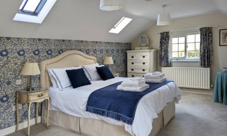 The Woodlark 9