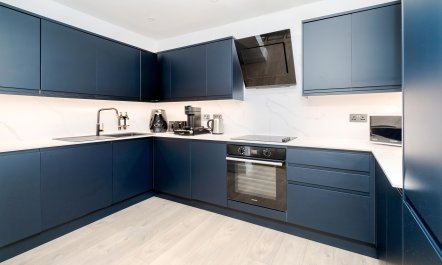 Queen Elizabeth II 4