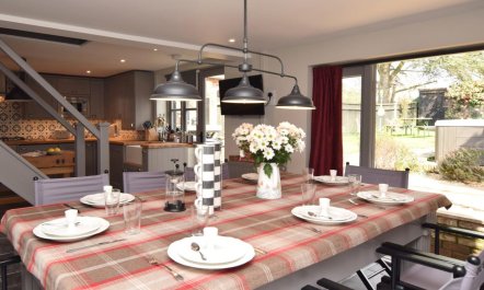 4 Bed in Lymington 8