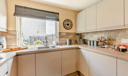 2 Bed in Seahouses 2