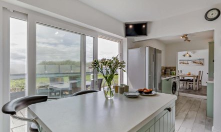 3 Bed in Burnham-on-sea 2