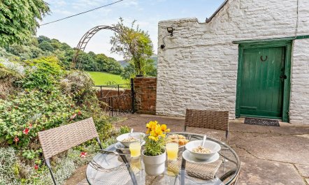 1 Bed in Crickhowell