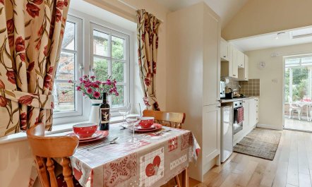 1 Bed in Fordingbridge 4