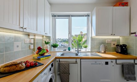 3 Bed in Brixham 1