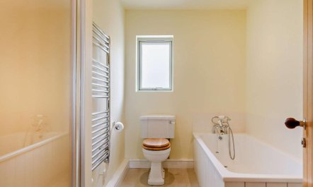 4 Bed in Dorchester 8