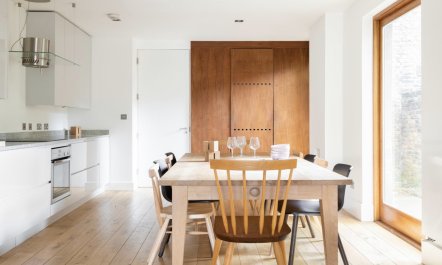 The Colour of Spring 0