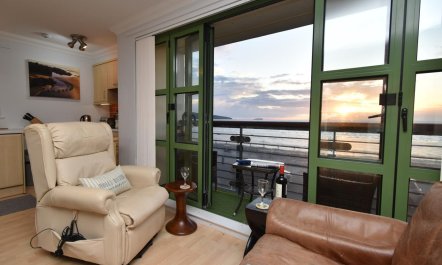 3 Bed in Haverfordwest 2