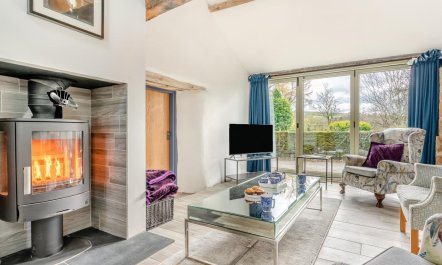 1 Bed in Chop Gate 2