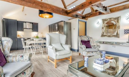 1 Bed in Chop Gate 3