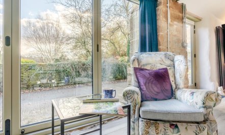 1 Bed in Chop Gate 6