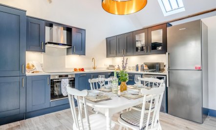 1 Bed in Chop Gate 7