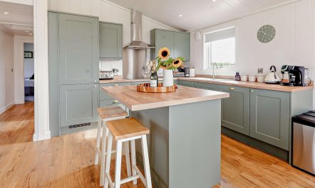 2 Bed in St. Andrews 4