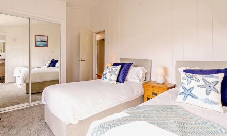 2 Bed in St. Andrews 9