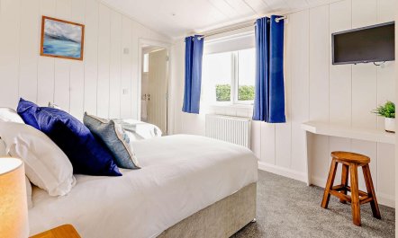 2 Bed in St. Andrews 8