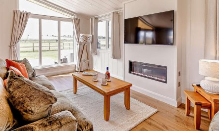 2 Bed in St. Andrews 7