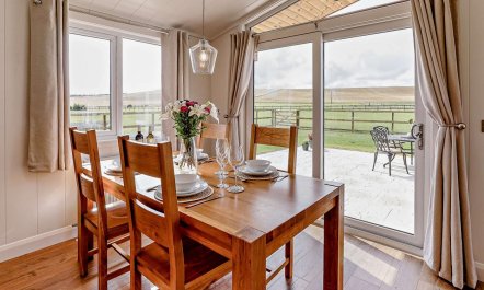 2 Bed in St. Andrews 5