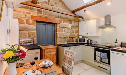 1 Bed in Chop Gate 2