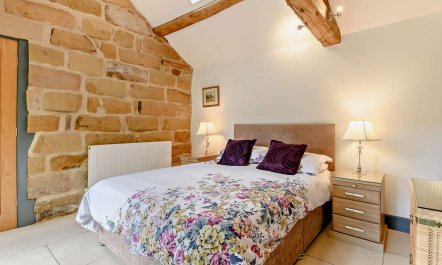 1 Bed in Chop Gate 8