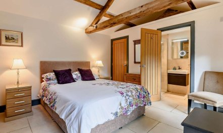 1 Bed in Chop Gate 7