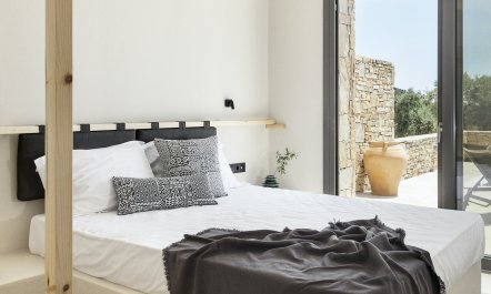 At The Sea's Shore 4