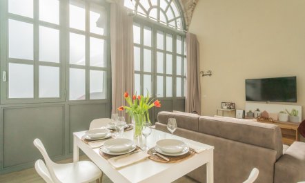 Enchanting Lakeside Haven 3