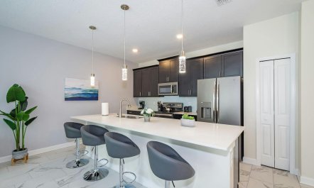 Honey & Honeysuckle 2