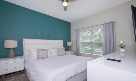 Honey & Honeysuckle 4