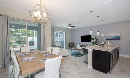 Honey & Honeysuckle 1