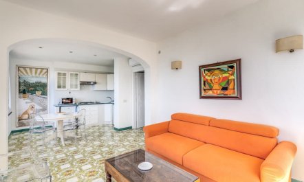 Capri Vista 4