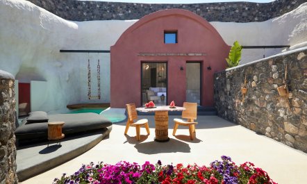 Enchanting Cave Retreat