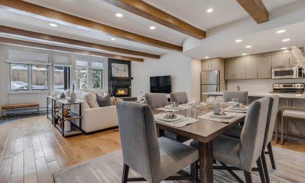 Snowflake Hideaway 0