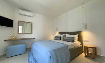 Ocean's Retreat 1