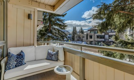 Winter Sky Retreat 0