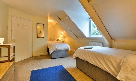 Tide's Edge Cottage 1