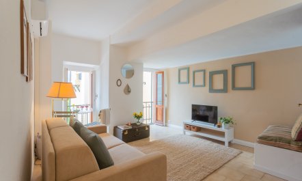 The Cosy Lakeview Hideaway 8