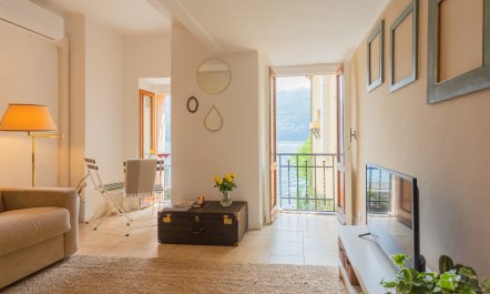 The Cosy Lakeview Hideaway 2
