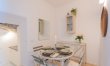 The Cosy Lakeview Hideaway 6