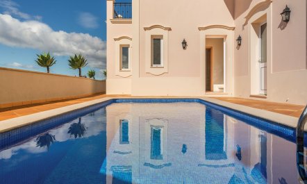 Portico Paradise 1
