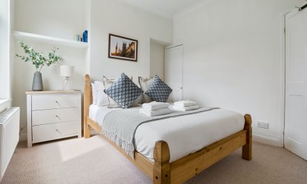 Vintage Terrace Retreat 1