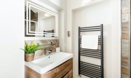 Serenity Spa Studio 1