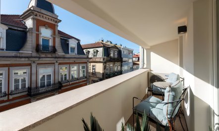 Porto's Charm 9