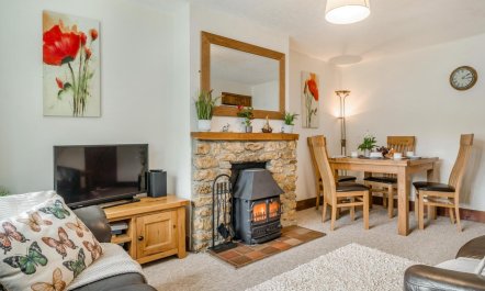 2 Bed in Bridport 4