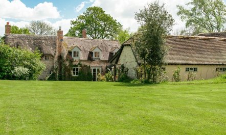 5 Bed in Sturminster Newton