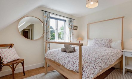 5 Bed in Fifehead Neville 9