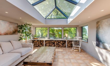 8 Bed in Crowborough 9