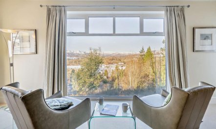 5 Bed in Windermere 1