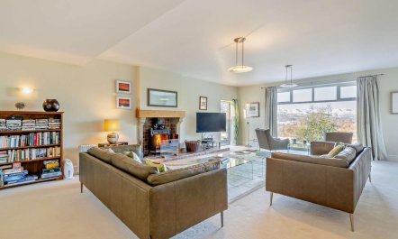 5 Bed in Windermere