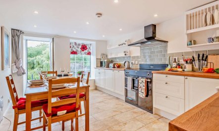 2 Bed in Swindon 3