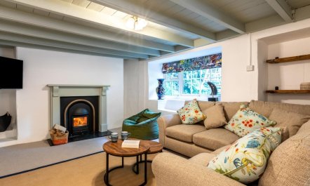 3 Bed in Truro 1