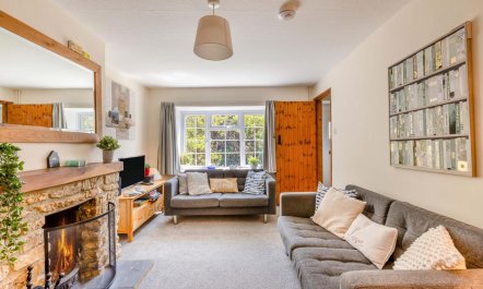 2 Bed in Bridport 2